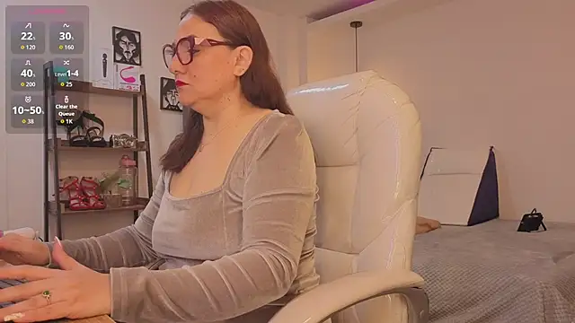 lady nylon  online show from December 2025 12:39:01 PM