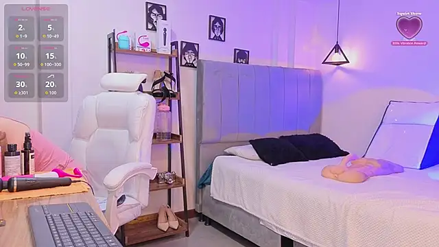 lady nylon  online show from April 2026 11:39:02 AM