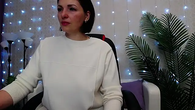 Camelia Lillie online show from May 2026 01:14:02 AM