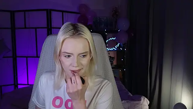 ImBonBon online show from May 2026 01:35:02 AM