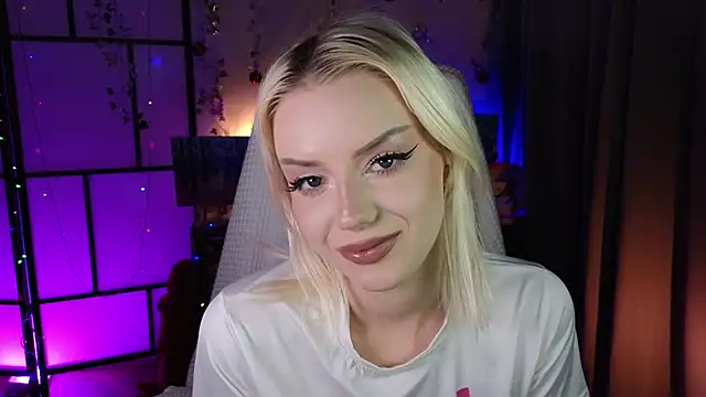 ImBonBon online show from April 2026 09:43:02 PM