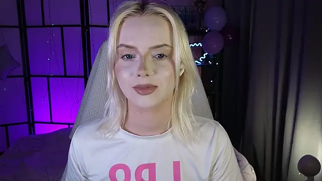 ImBonBon online show from May 2026 08:35:01 PM