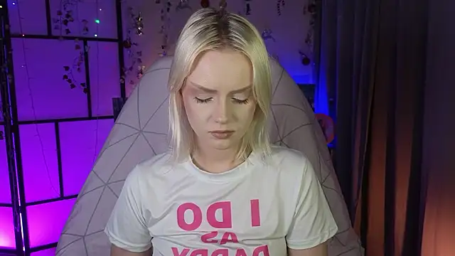 ImBonBon online show from March 2026 12:22:01 AM