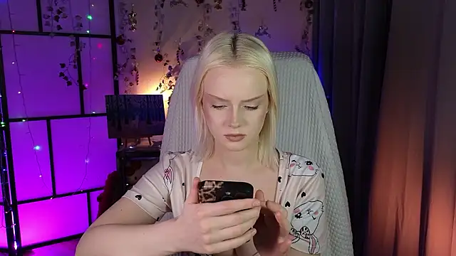 Snapshot of ImBonBon chatting on February 2026 12:00:01 AM ImBonBon online show from February 2026 12:00:01 AM