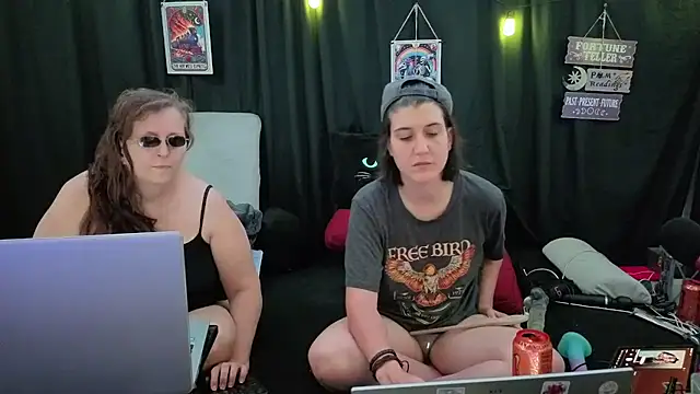 Sexy Mama-69 online show from November 2025 04:28:01 PM