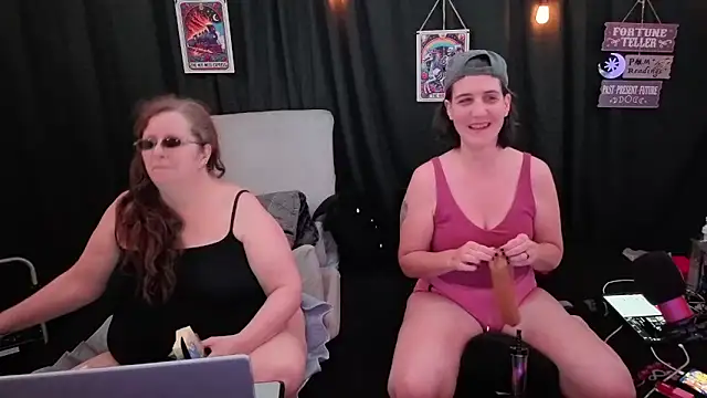 Sexy Mama-69 online show from November 2025 10:24:01 PM