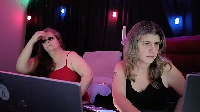 Sexy Mama-69 online show from September 2025 04:46:01 PM