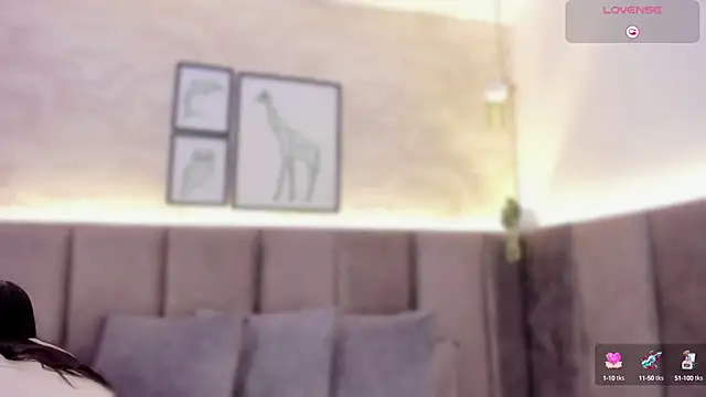 chloe sullivannn online show from December 2024 10:07:02 PM