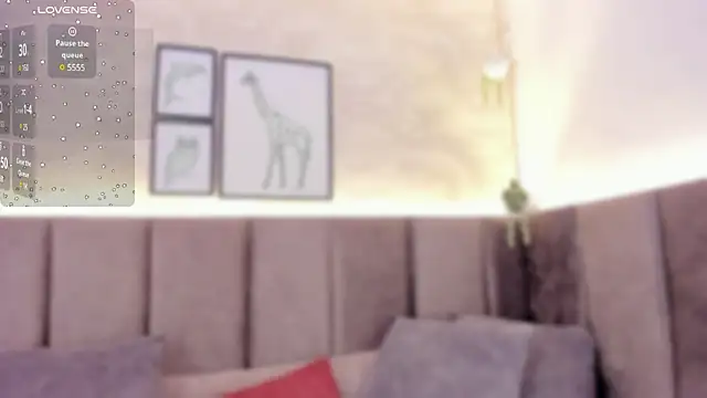 chloe sullivannn online show from December 2024 01:52:01 AM