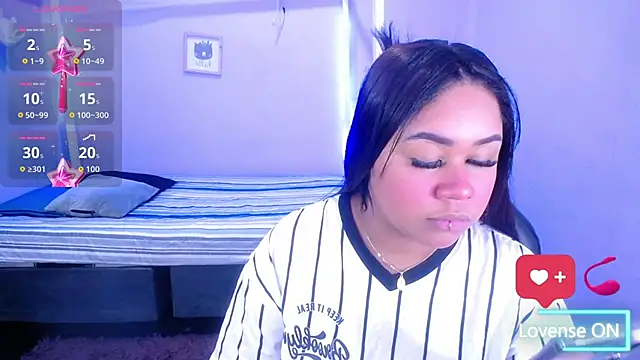 Nahom1  online show from September 2025 10:32:01 PM