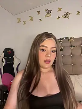 Jullieetta online show from October 2025 11:33:01 AM