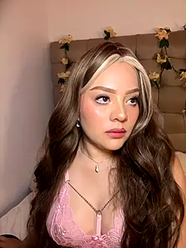 Jullieetta online show from September 2025 11:39:02 AM