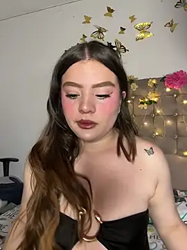 Jullieetta online show from May 2026 12:08:02 PM