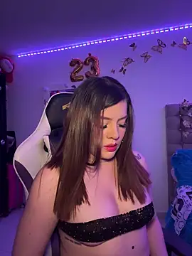 Jullieetta online show from February 2025 12:17:01 AM