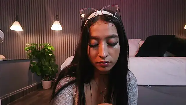 EriKlein online show from March 2026 07:16:01 PM