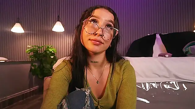 EriKlein online show from April 2026 07:33:01 PM