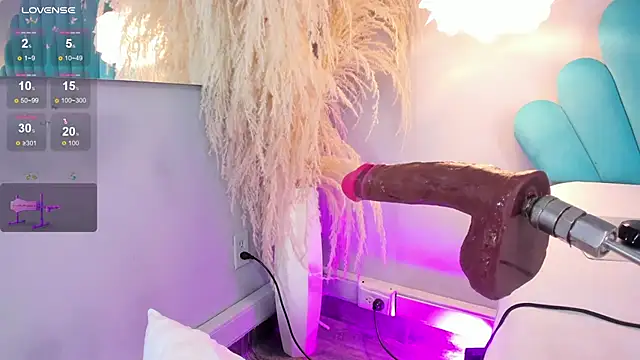 EriKlein online show from November 2025 08:56:02 PM