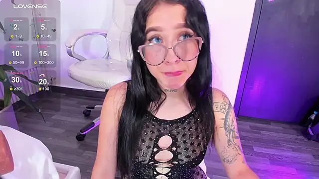 EriKlein online show from September 2025 10:43:01 PM
