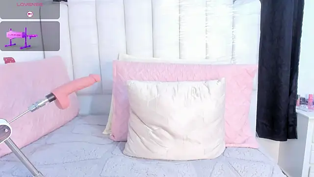 RoxannaBlanche online show from March 2026 01:15:02 PM