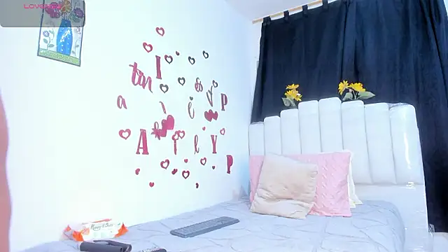 RoxannaBlanche online show from March 2026 12:11:02 PM