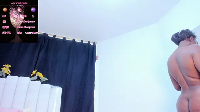 RoxannaBlanche online show from February 2026 12:24:01 PM