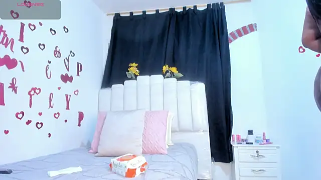 RoxannaBlanche online show from March 2026 12:56:01 PM