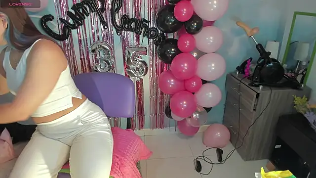 Nata bernett online show from September 2025 04:01:01 PM