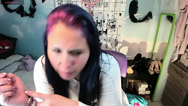 Nata bernett online show from October 2025 11:13:02 PM