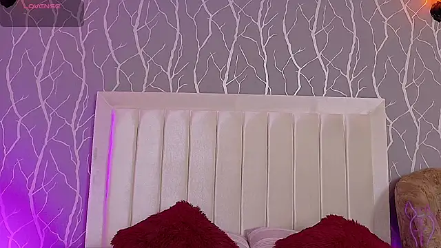 madison fox1 online show from November 2025 12:27:02 PM