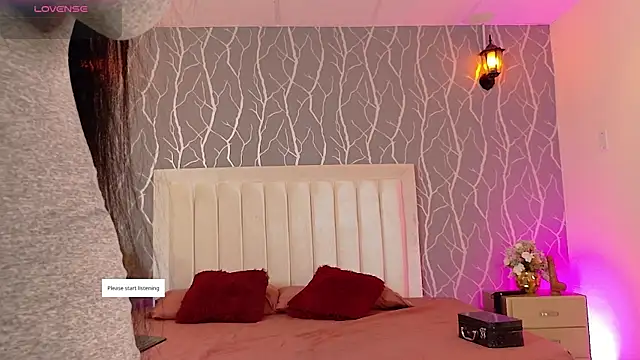 Snapshot of madison_fox1 chatting on January 2026 12:43:02 PM madison fox1 online show from January 2026 12:43:02 PM