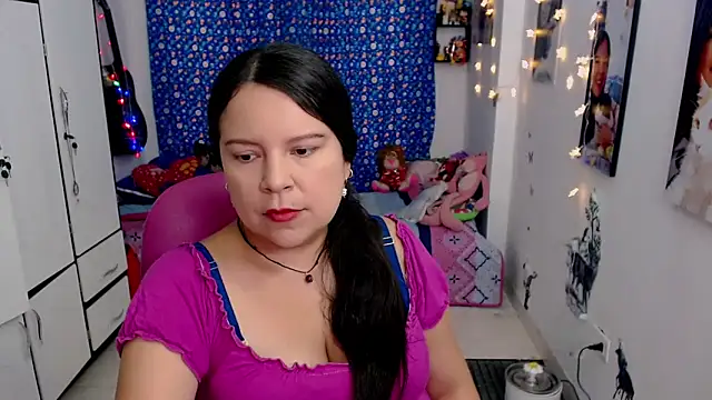 Snapshot of claryssa_ chatting on December 2024 08:50:01 PM claryssa online show from December 2024 08:50:01 PM