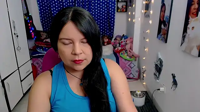 Snapshot of claryssa_ chatting on January 2025 11:06:01 PM claryssa online show from January 2025 11:06:01 PM