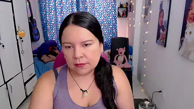 Snapshot of claryssa_ chatting on October 2025 05:47:02 PM claryssa online show from October 2025 05:47:02 PM