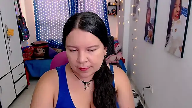 Snapshot of claryssa_ chatting on November 2025 07:14:02 PM claryssa online show from November 2025 07:14:02 PM