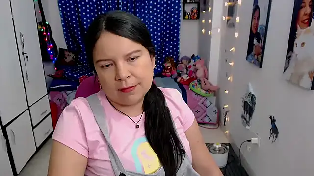 Snapshot of claryssa_ chatting on January 2025 11:51:01 PM claryssa online show from January 2025 11:51:01 PM