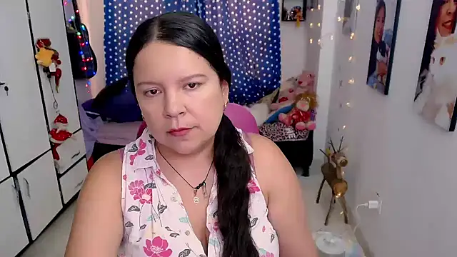 Snapshot of claryssa_ chatting on February 2026 07:53:02 PM claryssa online show from February 2026 07:53:02 PM