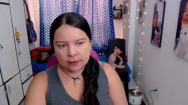 Snapshot of claryssa_ chatting on November 2025 03:48:01 PM claryssa online show from November 2025 03:48:01 PM