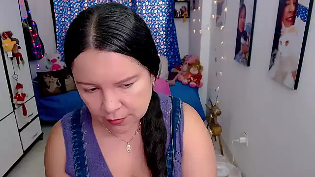 Snapshot of claryssa_ chatting on February 2026 07:02:02 PM claryssa online show from February 2026 07:02:02 PM