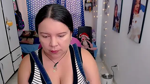 Snapshot of claryssa_ chatting on December 2025 07:55:02 PM claryssa online show from December 2025 07:55:02 PM