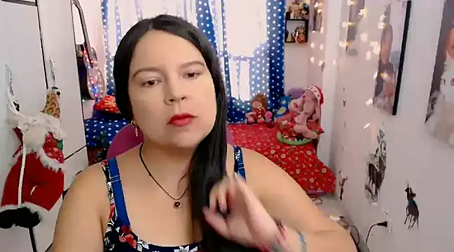 Snapshot of claryssa_ chatting on December 2024 01:06:01 PM claryssa online show from December 2024 01:06:01 PM