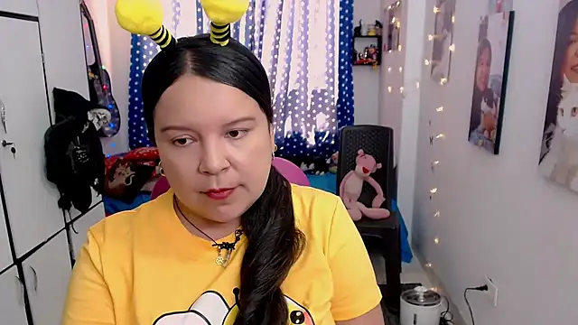 Snapshot of claryssa_ chatting on November 2025 06:13:02 PM claryssa online show from November 2025 06:13:02 PM