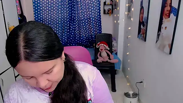 Snapshot of claryssa_ chatting on December 2025 09:03:02 PM claryssa online show from December 2025 09:03:02 PM