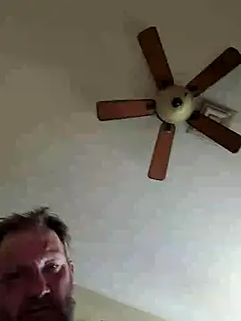 Hugebwc102 online show from October 2025 09:38:01 PM