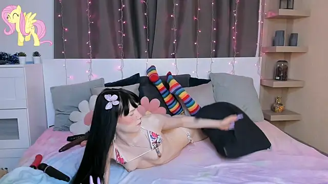 Juicy MilkX online show from May 2026 07:22:02 AM