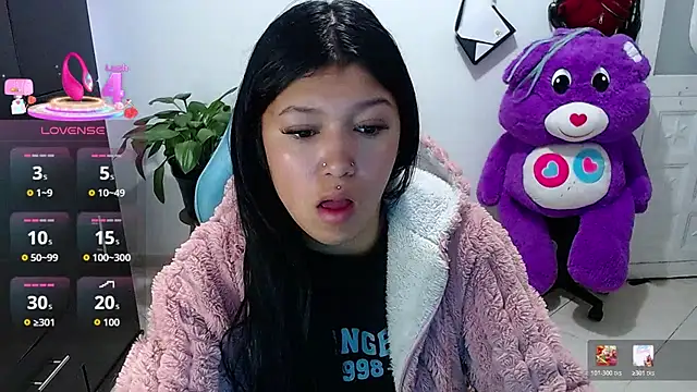 emily rosse04 online show from April 2026 11:24:02 AM