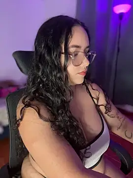 CurlyGirl 1 online show from April 2026 11:28:01 PM