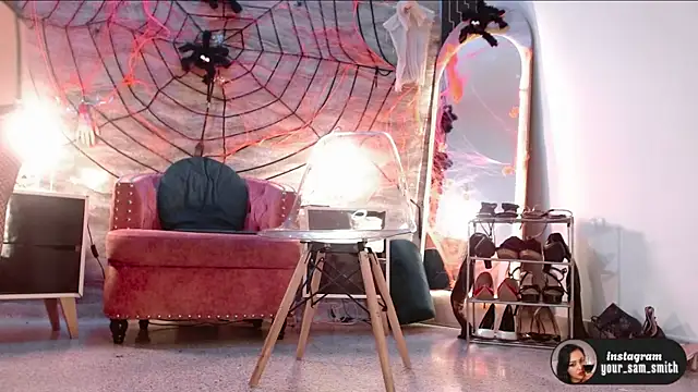 samara smithh online show from October 2025 11:42:02 AM