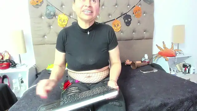 SheraHadee online show from November 2025 09:41:01 PM