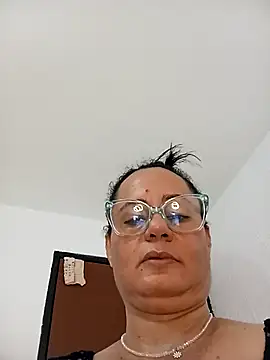 Snapshot of Eunice73 chatting on December 2024 12:23:01 AM Eunice73 online show from December 2024 12:23:01 AM