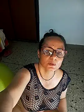 Snapshot of Eunice73 chatting on February 2025 10:09:01 PM Eunice73 online show from February 2025 10:09:01 PM